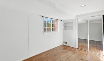 7821 CAYUGA Ave, Bethesda, MD 20817