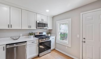4914 22ND St N, Arlington, VA 22207