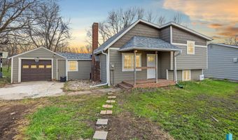 511 Southside St, Valley Springs, SD 57068