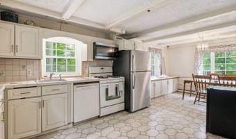 7 Page Rd, Bedford, MA 01730