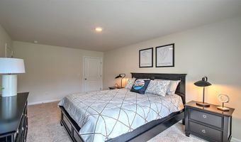 4 Virginia Commons Dr, Arden, NC 28704