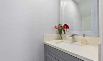 98-1077 D Komo Mai Dr 56, Aiea, HI 96701