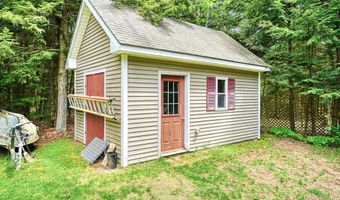 42 Lee Dr, Albion, ME 04910