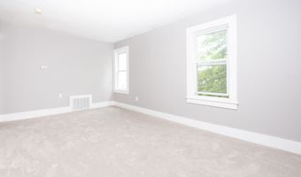 6 Crescent St, Ansonia, CT 06401