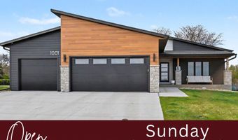 1001 S Moonlight Cir, Brandon, SD 57005