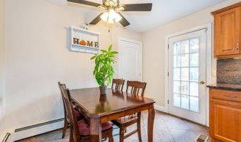 312 Mountainside Dr, Alloway, NJ 07422