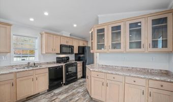 843 High St 14B, Candia, NH 03034