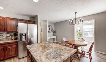 8557 Vyners Ln, Avon, IN 46123