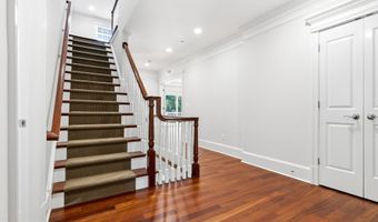 7527 WESTFIELD Dr, Bethesda, MD 20817