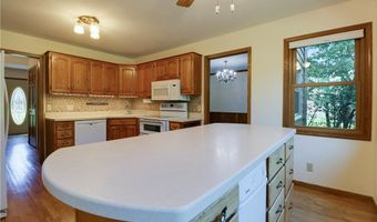 6720 S Shore Dr, Altoona, WI 54720