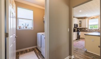 3028 Canterbury Ct, Albany, OH 45710