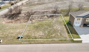 2135 Jo Ann Dr, Asbury, IA 52002