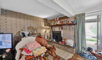 410 5th St, Aurora, IN 47001