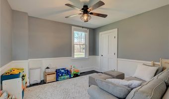 499 Seven Mile Rd, Cranston, RI 02831