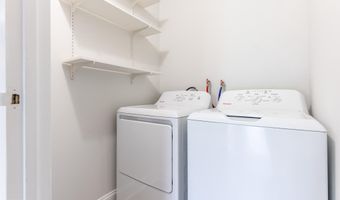 200 N PICKETT St 311, Alexandria, VA 22304