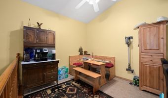 1012 E Magnolia Dr, Brandon, SD 57005