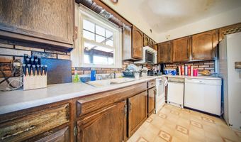 25 Eighth St, Auburn, ME 04210