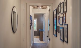 917 McDonald Dr, Amsterdam, NY 12070