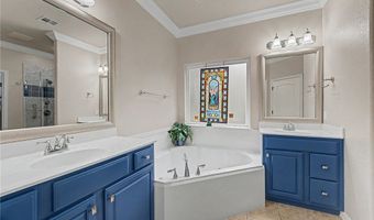 12 Hoyer Ln, Bella Vista, AR 72714