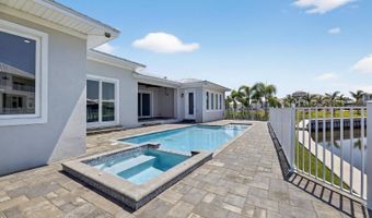 614 Pinckney Dr, Apollo Beach, FL 33572