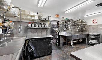 424 Isleta Blvd SW, Albuquerque, NM 87105