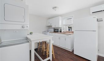 66 Knowlesway Unit Upper Unit Upper Unit, Narragansett, RI 02882