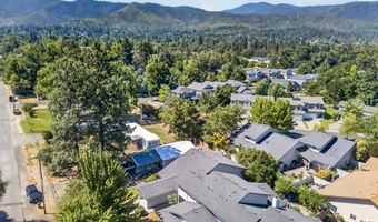241 Clay St, Ashland, OR 97520