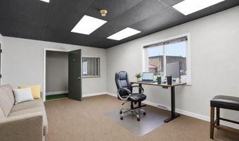 301 Old Dubuque Rd D, Anamosa, IA 52205
