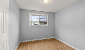 5094 DAISY St, Springfield, OR 97478