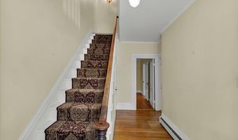 92 Cedar St, Belfast, ME 04915
