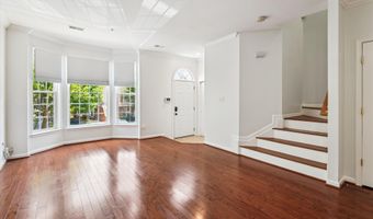 20 HARBOUR HEIGHTS Dr 20, Annapolis, MD 21401