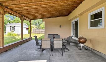 24 Rosewood Dr, Amherst, NY 14221