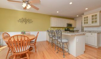 2 Candleberry Ct 2, Bourne, MA 02532