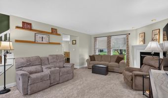 2421 Yorkshire Cir, Ames, IA 50010