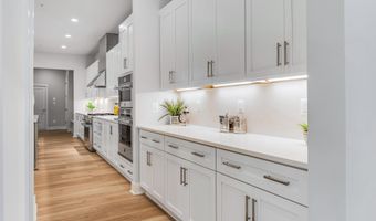 6908 GREYSWOOD Rd, Bethesda, MD 20817