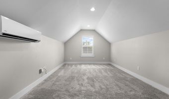 7901 S Shoreline Blvd, Benton, AR 72019