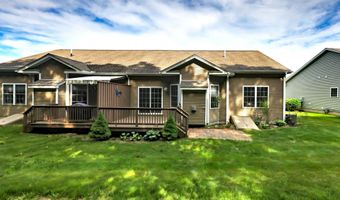 61 Pondview Cir 61, Beacon Falls, CT 06403