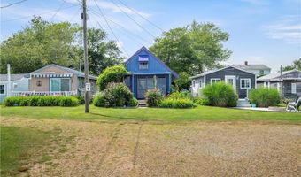 64 Burnside Ave, Narragansett, RI 02882