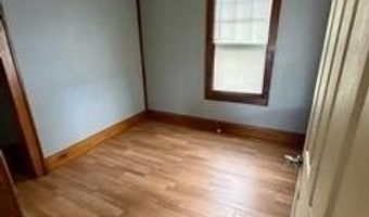 5 Lockrow Blvd, Albany, NY 12205