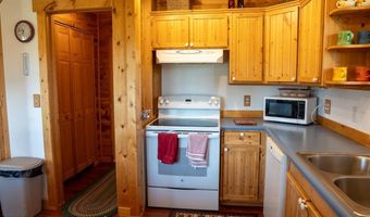 41 MARSH CREEK Rd, Cora, WY 82925