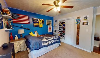 359 Reiling Ln, Altoona, PA 16601
