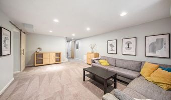 2375 Dundee Dr, Ann Arbor, MI 48103