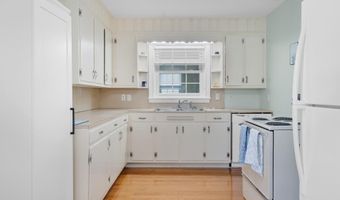 384 Snow Hill St, Ayden, NC 28513