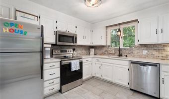 5 Teakwood Dr, Coventry, RI 02816