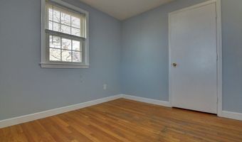 30 Trull St 3, Boston, MA 02125