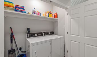 5004 Oak St, Bay St. Louis, MS 39520