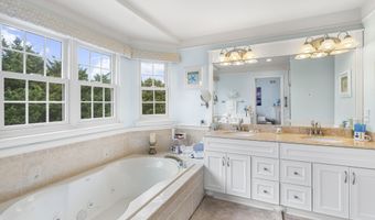65 Chestnut Way Cir, Barnegat, NJ 08005