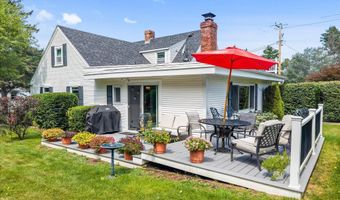 118 Poplar St, Bangor, ME 04401