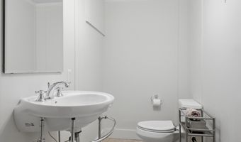 2 BELLEMORE Rd, Baltimore, MD 21210