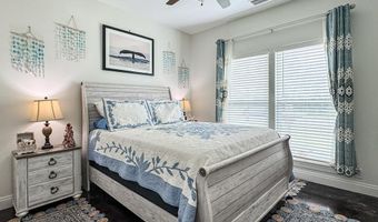 242 15th St, Apalachicola, FL 32320